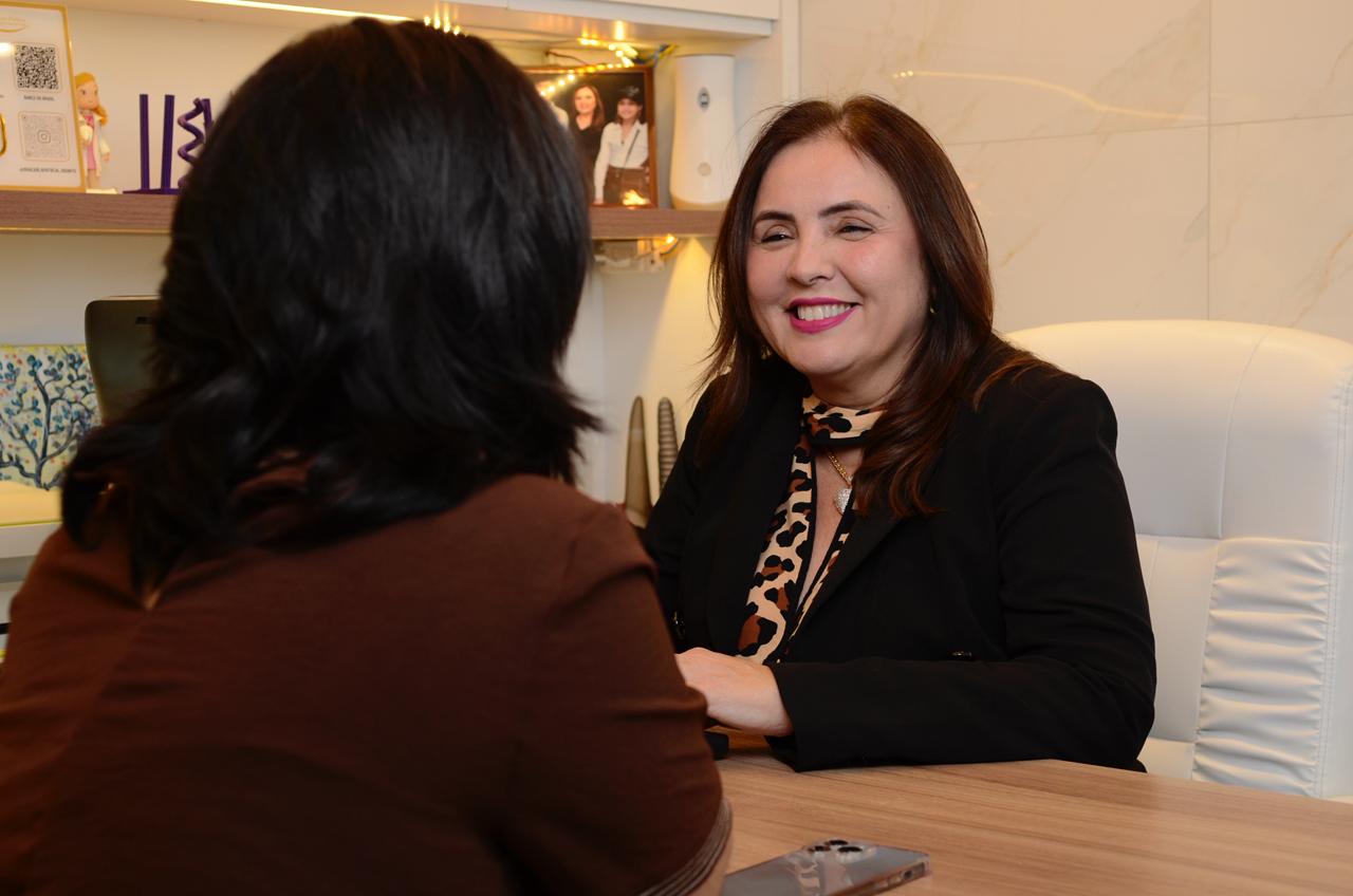 Atendimento odontológico no consultório em Fortaleza
